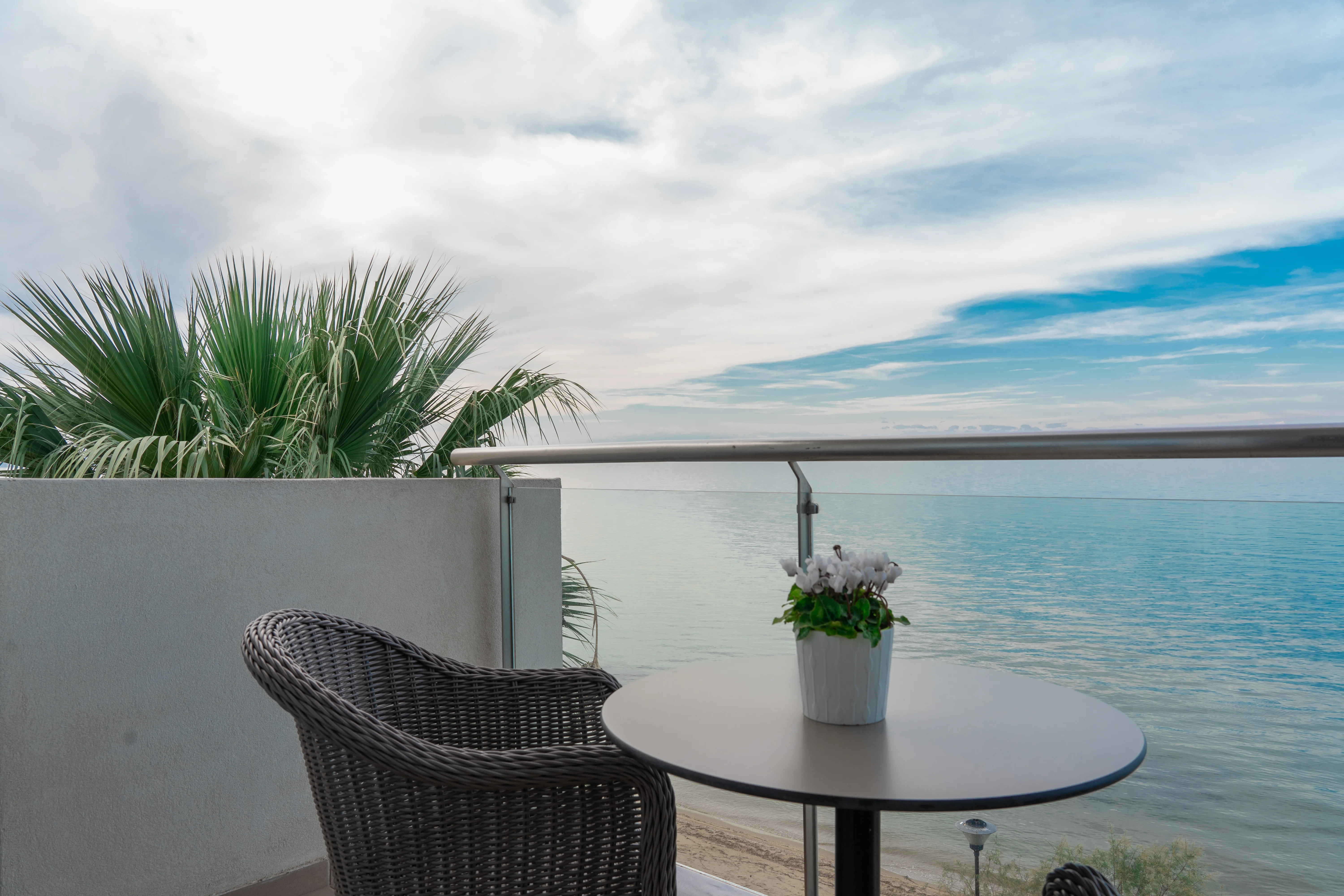 Nereid room front sea view